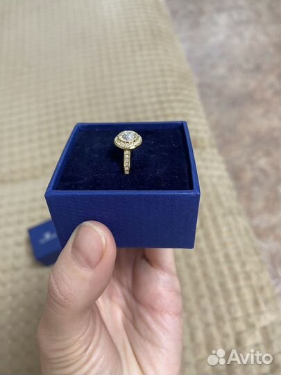 Swarovski кольцо новое