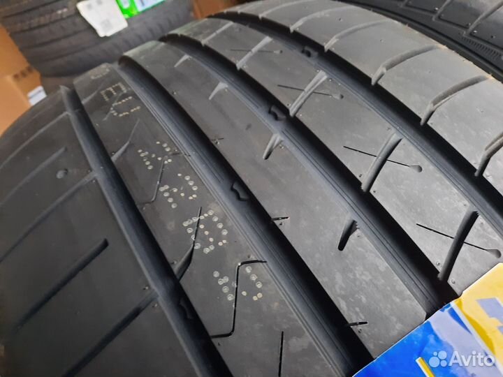 Habilead HF330 275/40 R21 и 315/35 R21 107Y