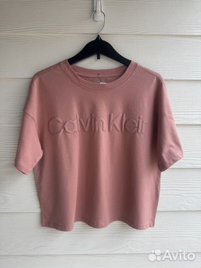 Calvin Klein новая футболка оригинал