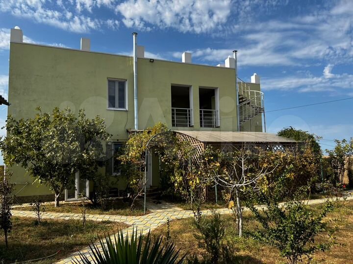 Дом 300 м² на участке 8,6 сот.