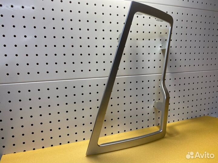 Рамка фары левая Volvo Fh12 Fh16 Fm9 Fm12