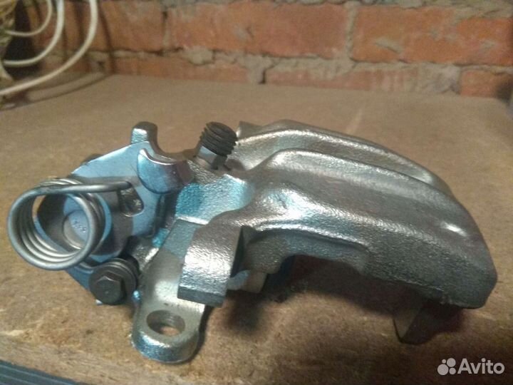 Суппорт тормозной Ауди А4,100,80,90,cuope, cabriol