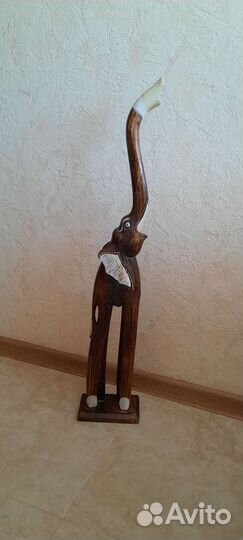 Фигурки слонов