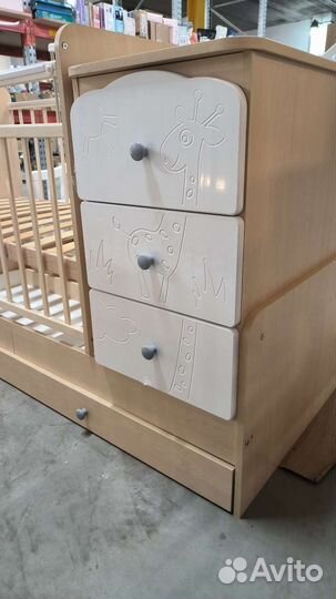 Детская кроватка