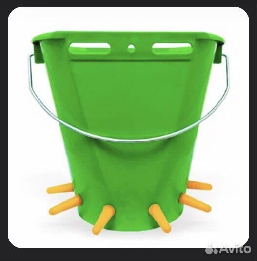 Ведро для выкорма животных