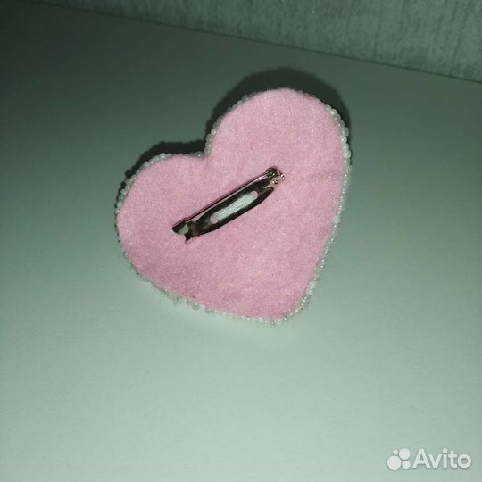Брошь ручной работы сердце