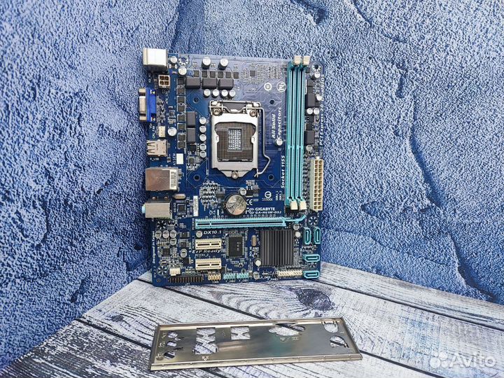 Материнская плата Gigabyte GA-H61M-DS2