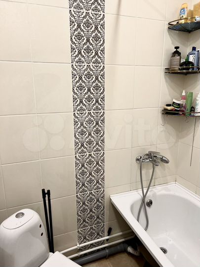 2-к. квартира, 42 м², 1/3 эт.