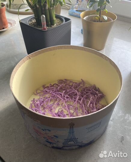 Подарочные коробки круглые