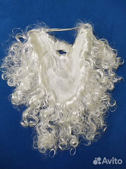 Борода кудрявая белого цвета 50 см