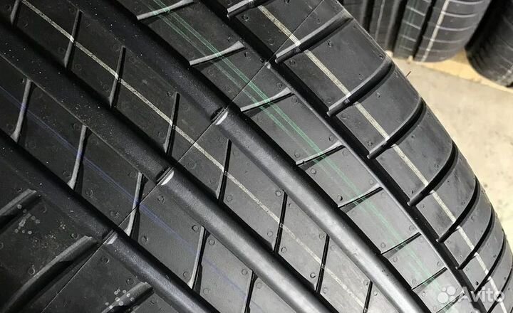 Bridgestone Turanza T005 225/40 R18 92Y