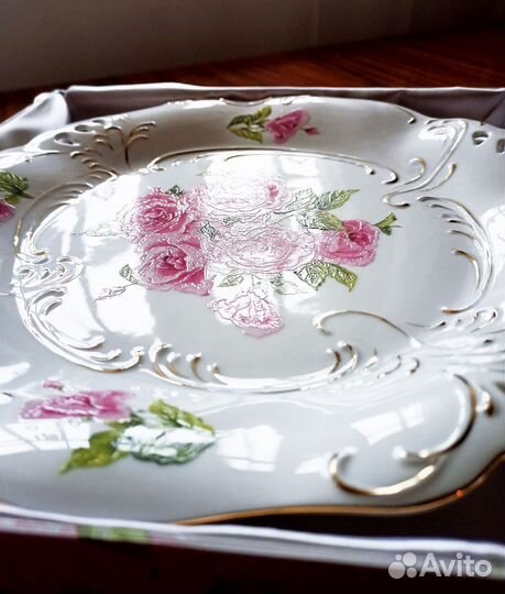 Блюдо фарфор резное 30см