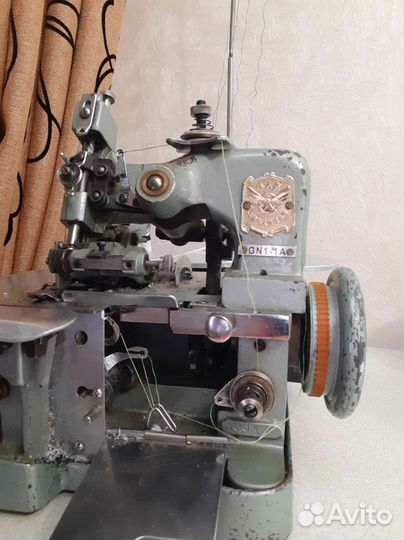 Оверлок бытовой