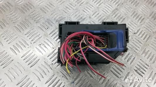 Блок предохранителей cadillac escalade 3 (2BA02M10