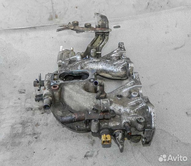 Коллектор впускной Nissan Primera P10