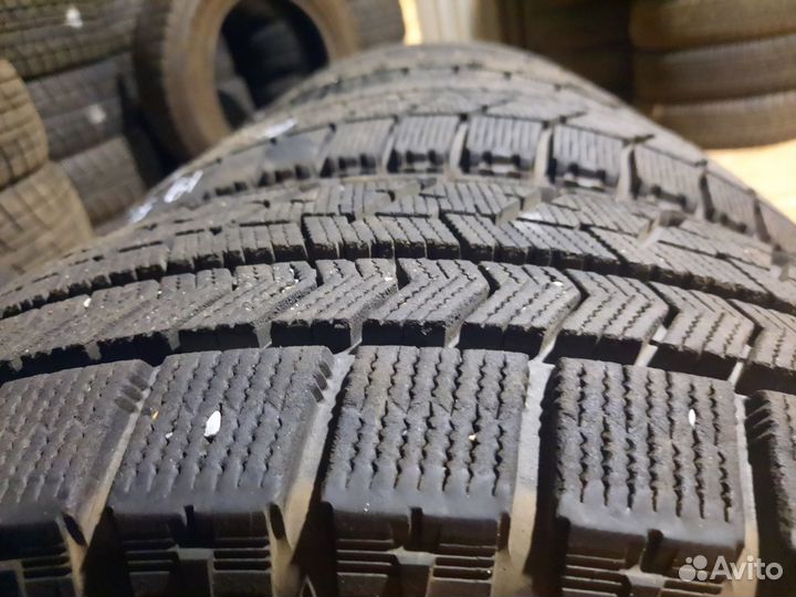 Bridgestone Blizzak VRX 225/60 R17