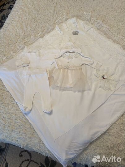 Комплект на выписку для девочки весна