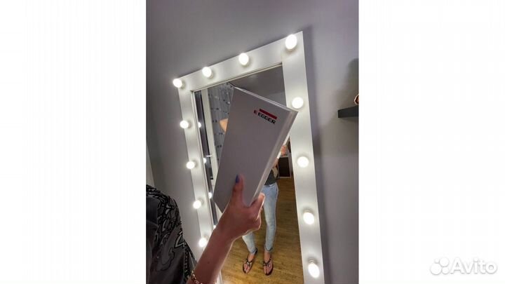 Зеркало напольное