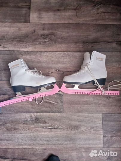 Коньки фигурные женские Larsen