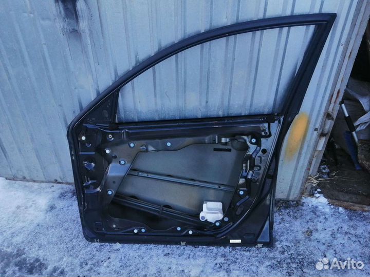 Дверь передняя правая Mazda 3 BK, хетчбек