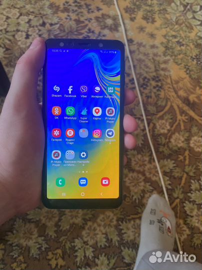 Samsung Galaxy A7 (2018), 4/64 ГБ