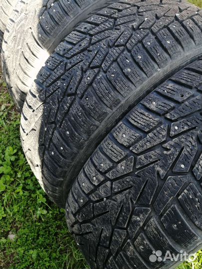Nokian Tyres Hakkapeliitta 7 215/65 R16 26W