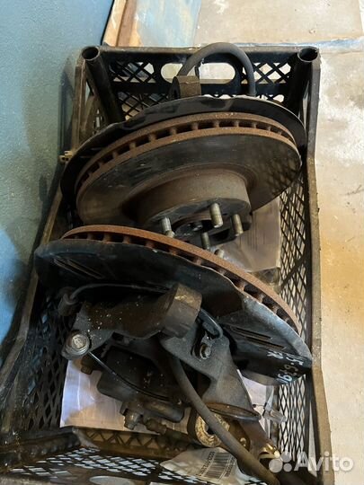 Суппорта с дисками передние Субару 2012-2017