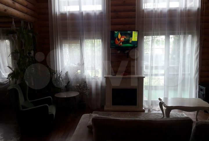 Дом 159 м² на участке 8 сот.