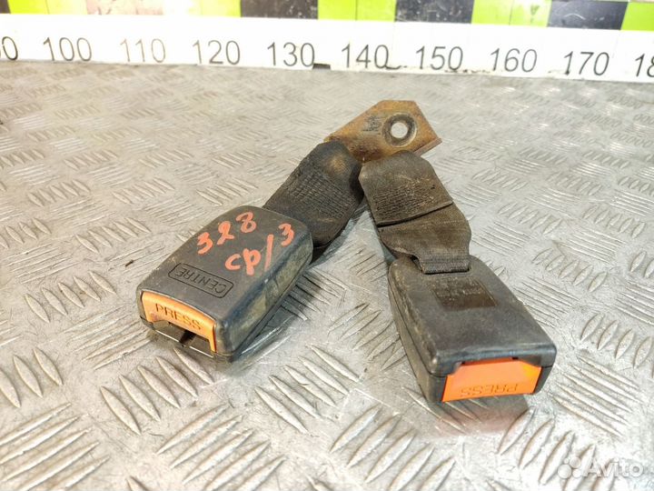 Ответная часть ремня безопасности Nissan Primera 1