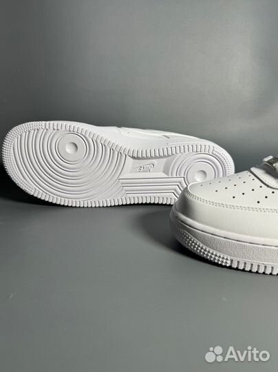 Кроссовки Nike AIR force 1 белые