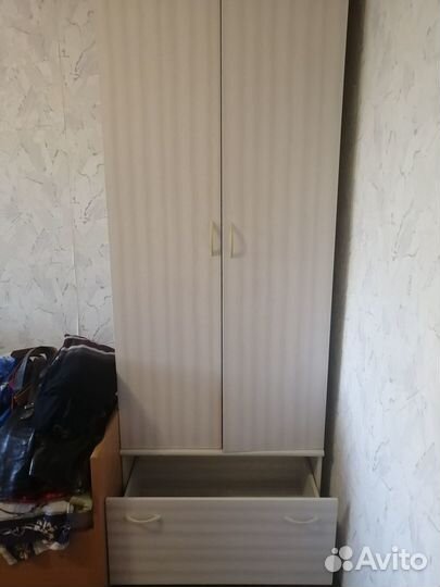 Шкаф