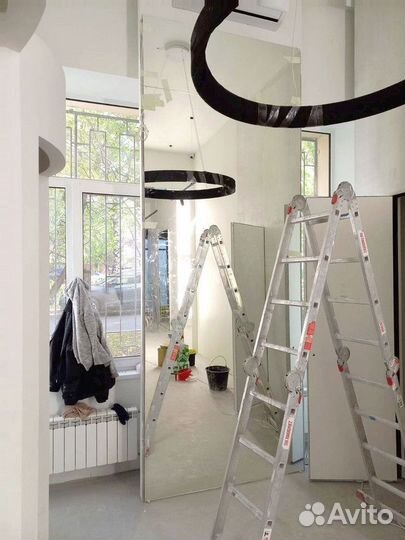 Зеркала в офис