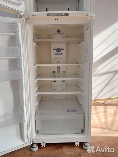 Холодильник whirlpool nofrost