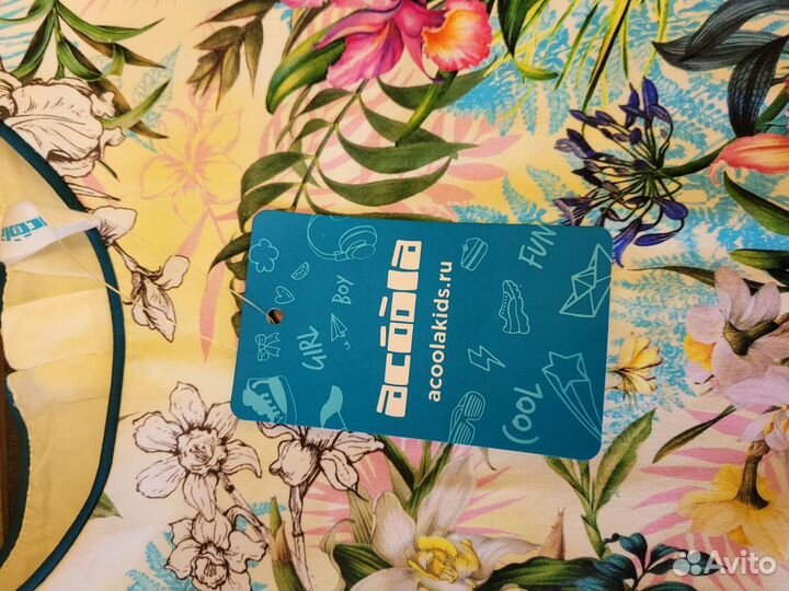 Платье для девочки 140 новое