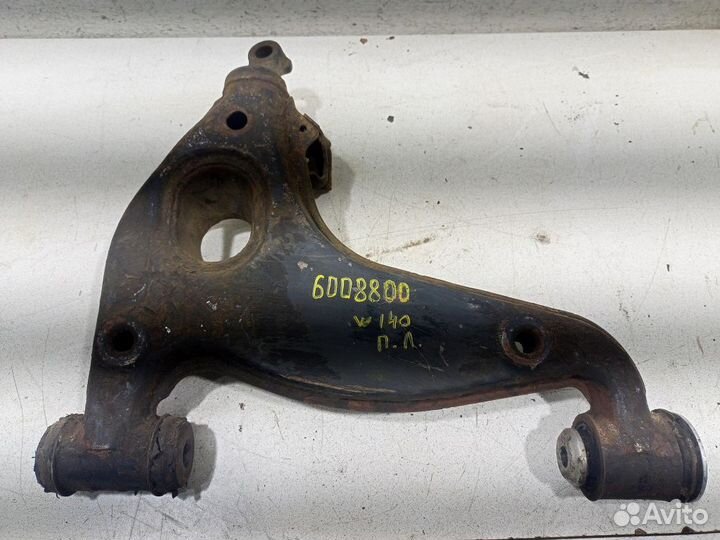 Рычаг передний левый нижний