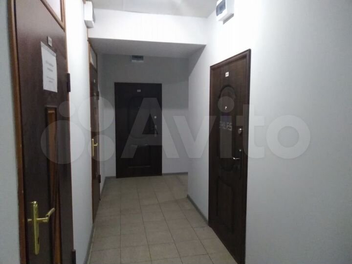 Офис 18 м² в деловом комплексе на визе