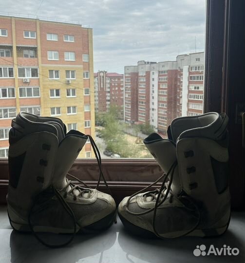 Сноубордические ботинки 43