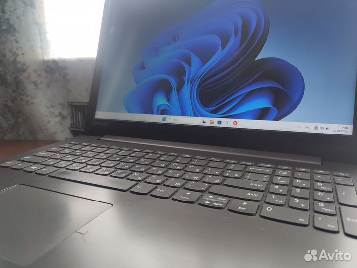 Ноутбук Lenovo i3 8130U/MX150/8gb/SSD 120gb