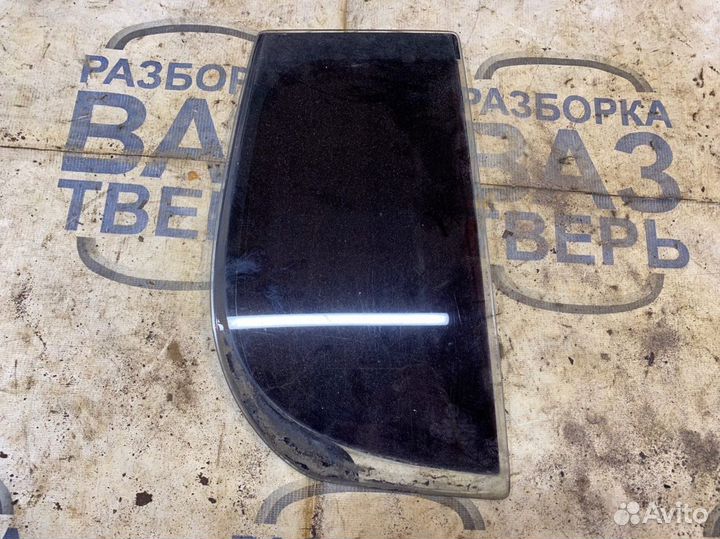 Стекло заднее глухое Фабиа 2