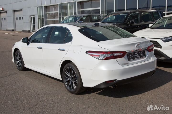 Toyota Camry 2.5 AT, 2023