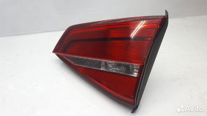 Фонарь задний правый Volkswagen Jetta 6 2.0 TDI