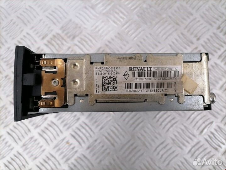 Магнитола для Renault Scenic 2 8200607918