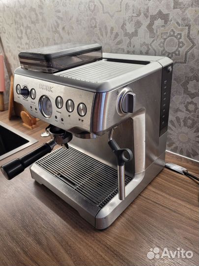Кофемашина Bork C801