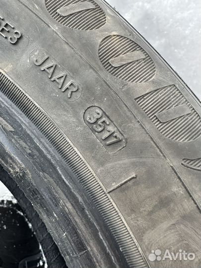 Goodyear UltraGrip Ice Arctic SUV 215/65 R17 99T