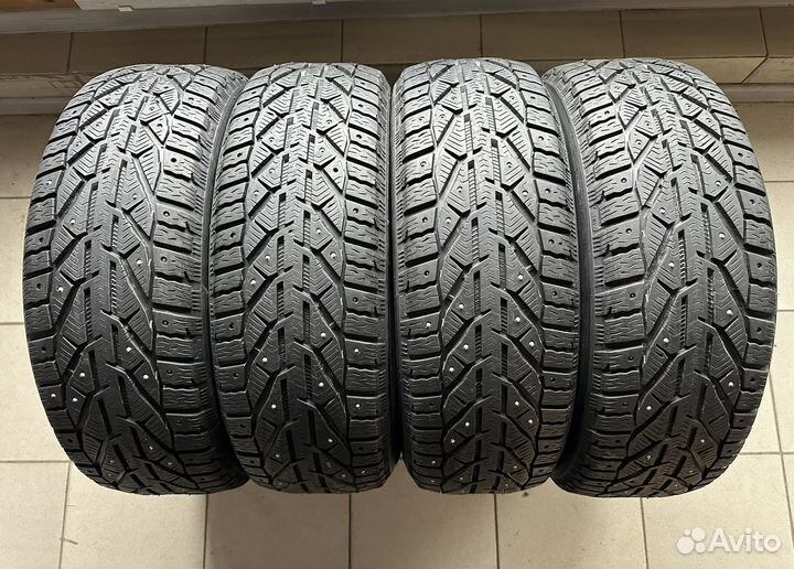 Tigar SUV Ice 215/65 R16