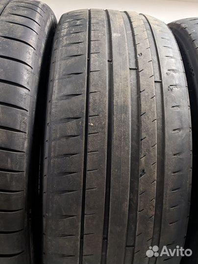 Michelin Pilot Sport 4 S 245/45 R19 и 275/40 R19
