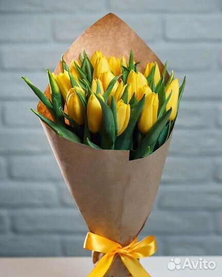 Желтые тюльпаны на 8 марта Митино