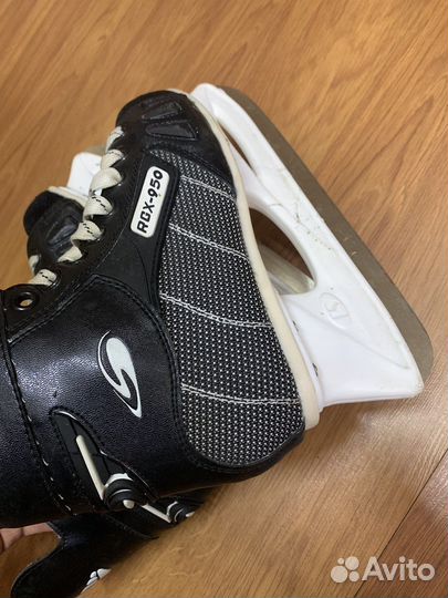 Коньки хоккейные 39 размер