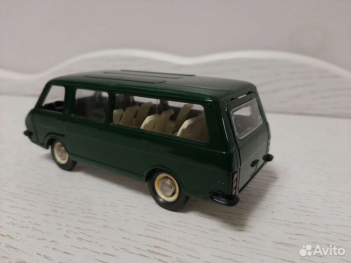 Раф А18 бутылка белое дно