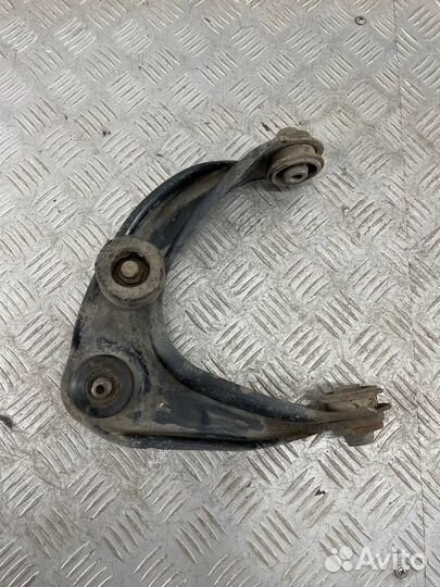 Рычаг передний верхний правый Мазда Атенза GG